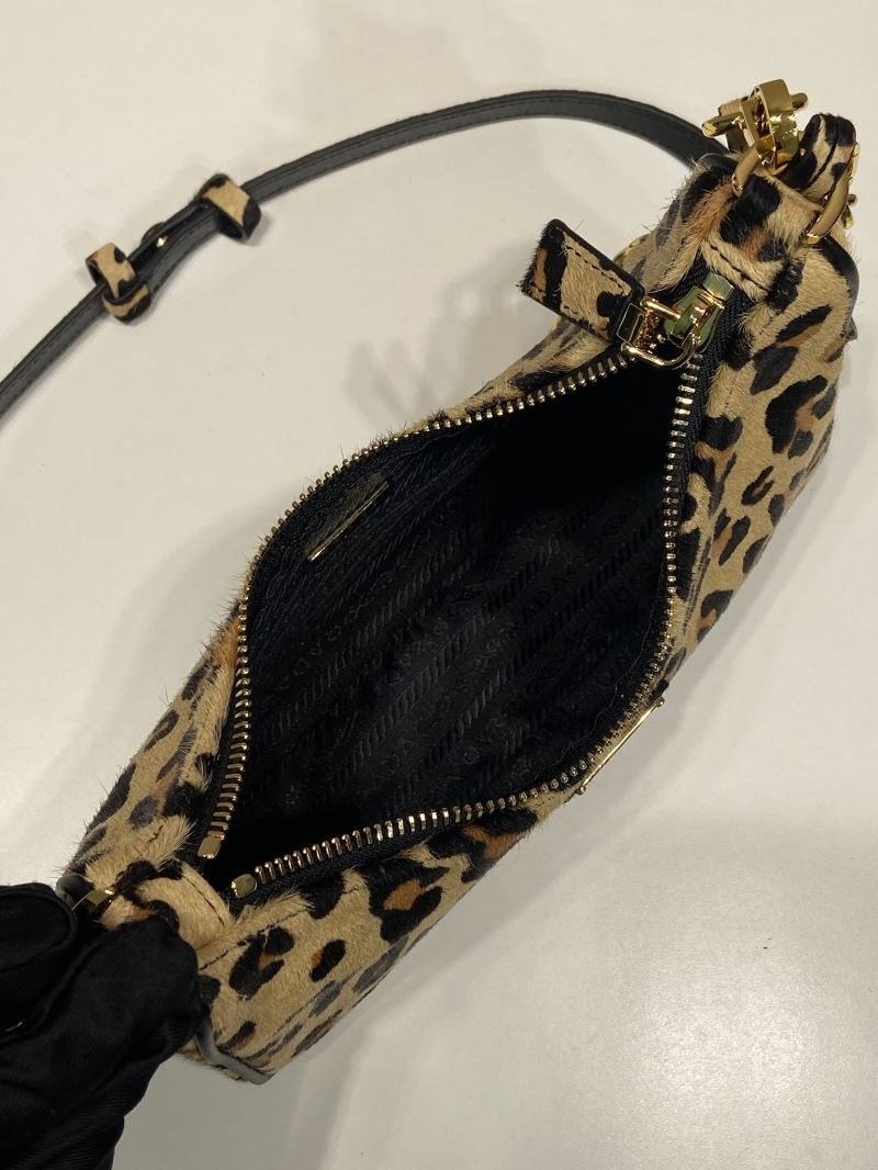 Pra*a hobo bags